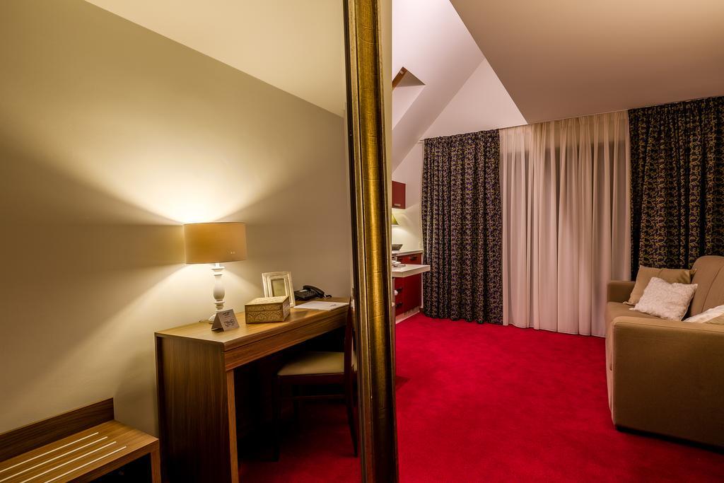 Hotel Boutique Belvedere Синая Экстерьер фото